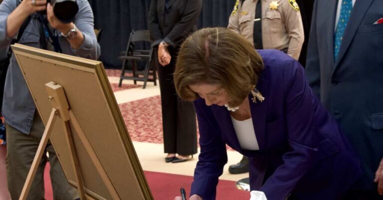 Watch: Heckler Crashes Nancy Pelosi Event and Asks Her What Stocks to Buy Watch: Heckler Crashes Nancy Pelosi Event and Asks Her What Stocks to Buy