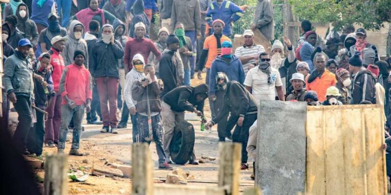 Trump Calls Out Genocide — Then Malema Doubles Down With ‘Kill the Farmer’ Rant